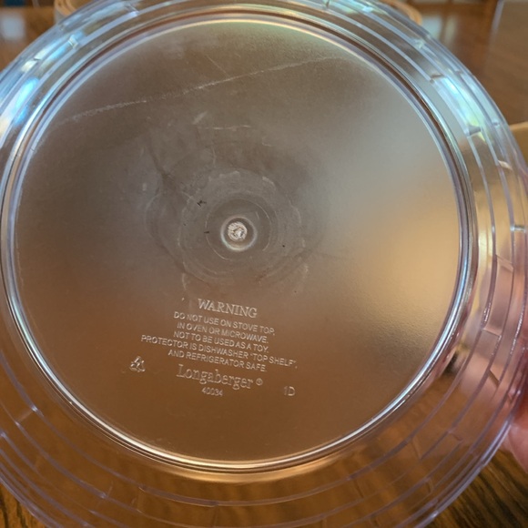 Longaberger 11" Bowl Basket with liner and lidded protector - Picture 14 of 16